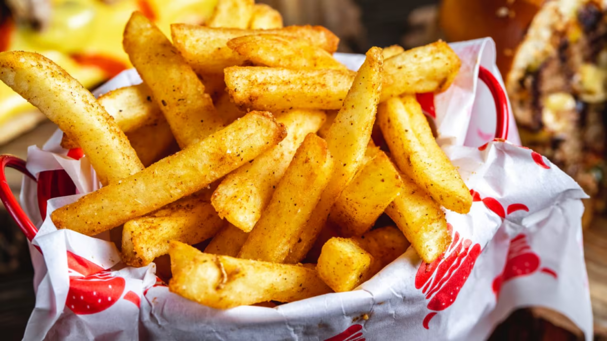 Con moderación. Las papas fritas tienen varios beneficios siempre y cuando se consuman con moderación. Con moderación. Las papas fritas tienen varios beneficios siempre y cuando se consuman con moderación. 