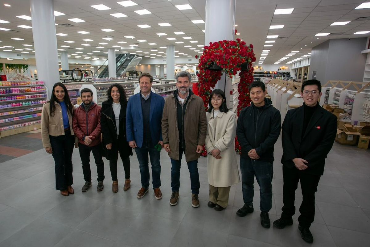 El intendente Ulpiano Suarez se mostró en sus redes recorriendo los avances de obra de este nuevo emprendimiento del centro mendocino. El intendente Ulpiano Suarez se mostró en sus redes recorriendo los avances de obra de este nuevo emprendimiento del centro mendocino.
