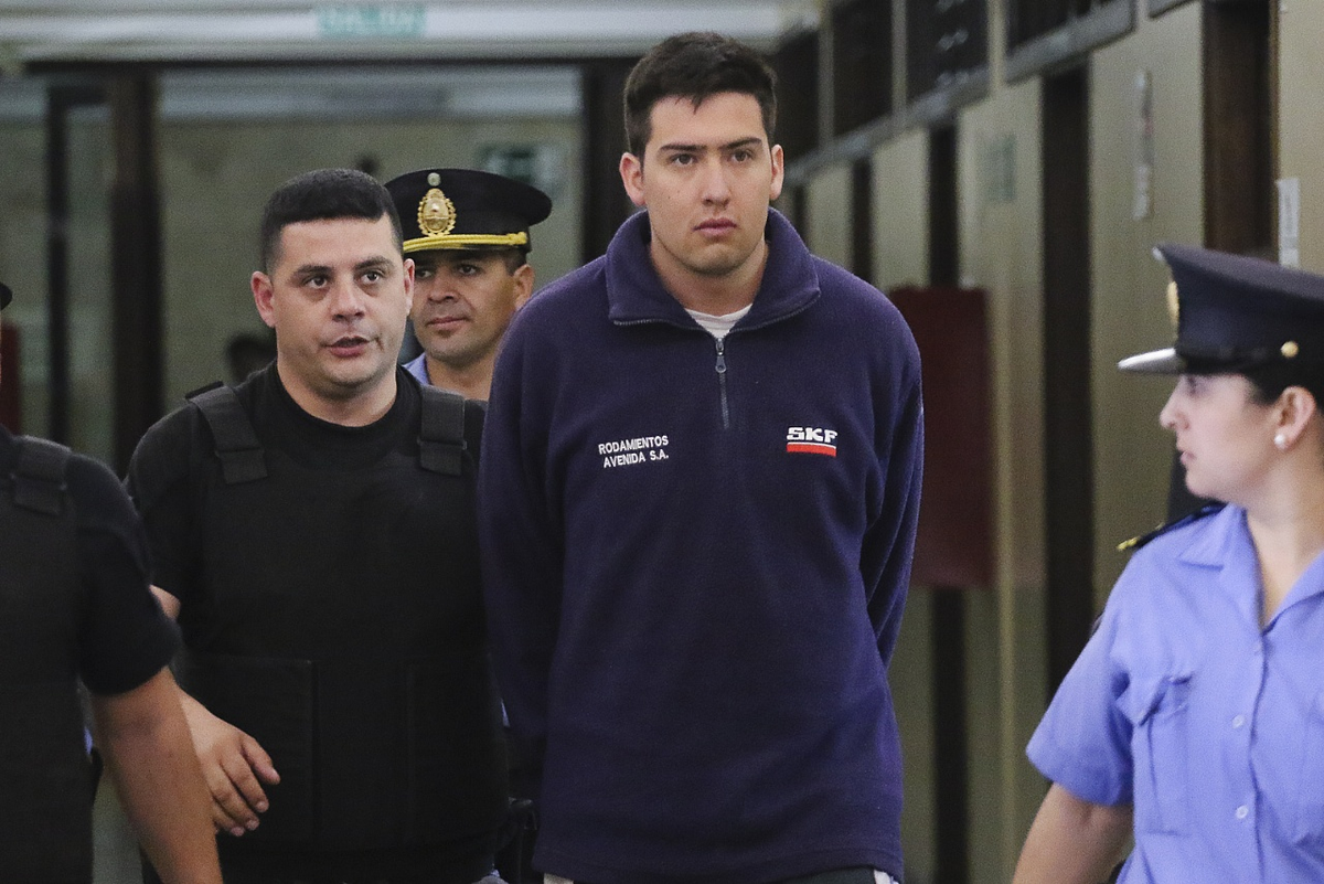 Andrés Di Césare debe seguir cumpliendo la pena de prisión perpertua.  