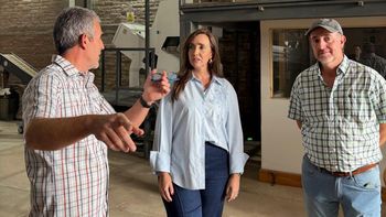 Victoria Villarruel cambió la rosca política por reunirse con 100 productores de San Carlos Victoria Villarruel cambió la rosca política por reunirse con 100 productores de San Carlos