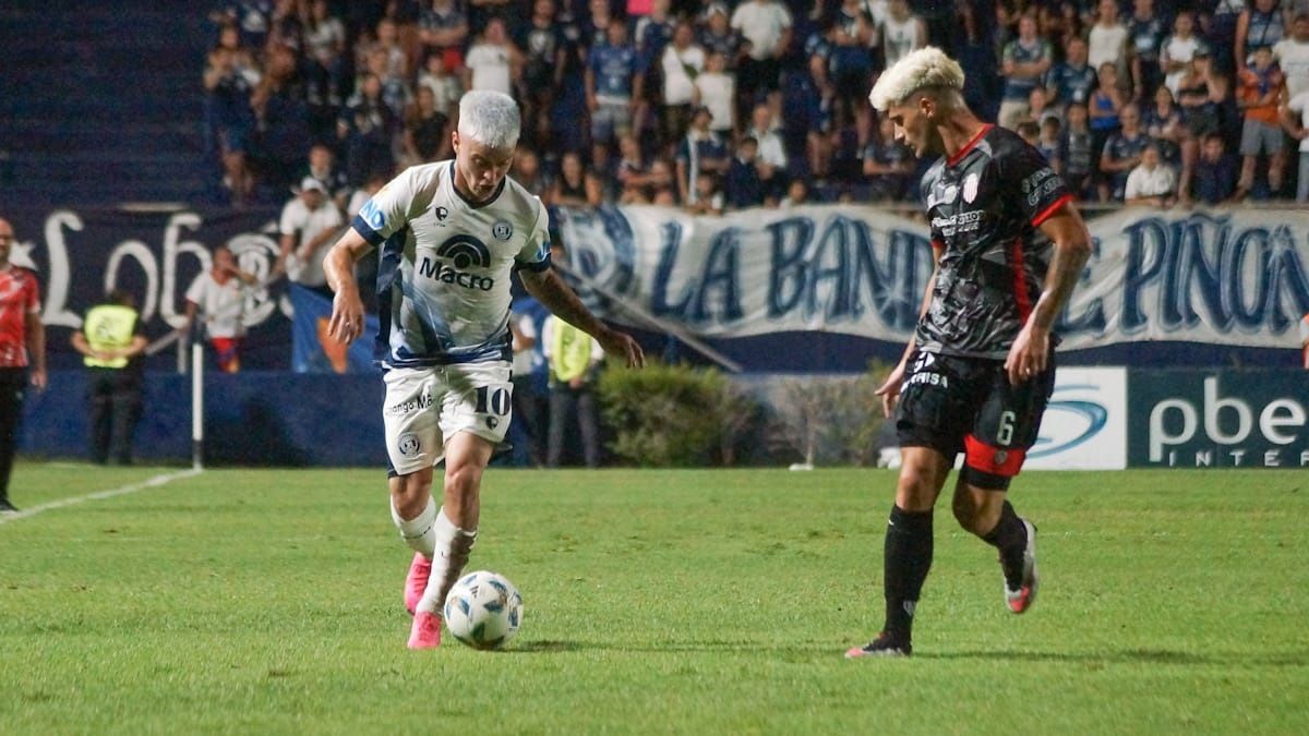 Matías Reali se fue ovacionado por los hinchas de Independiente Rivadavia. Matías Reali se fue ovacionado por los hinchas de Independiente Rivadavia.