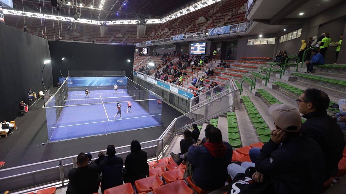 Las tribunas de a poco se fueron llenando de gente que disfrutó del primer día de la Qualy. Las tribunas de a poco se fueron llenando de gente que disfrutó del primer día de la Qualy.