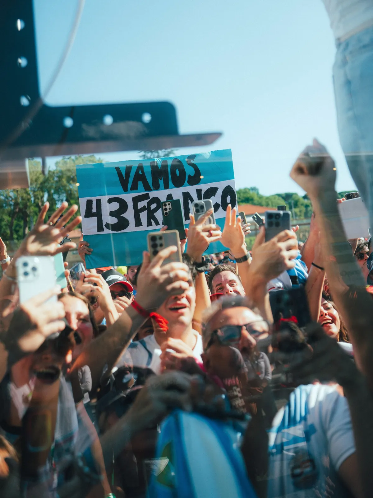 Delirio en Argentina por la presentaci&oacute;n de Franco Colapinto.