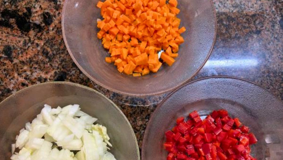 El dulzor natural de la zanahoria equilibra el sabor sin necesidad de azúcar y, además, suma textura y nutrientes a la salsa. El dulzor natural de la zanahoria equilibra el sabor sin necesidad de azúcar y, además, suma textura y nutrientes a la salsa.