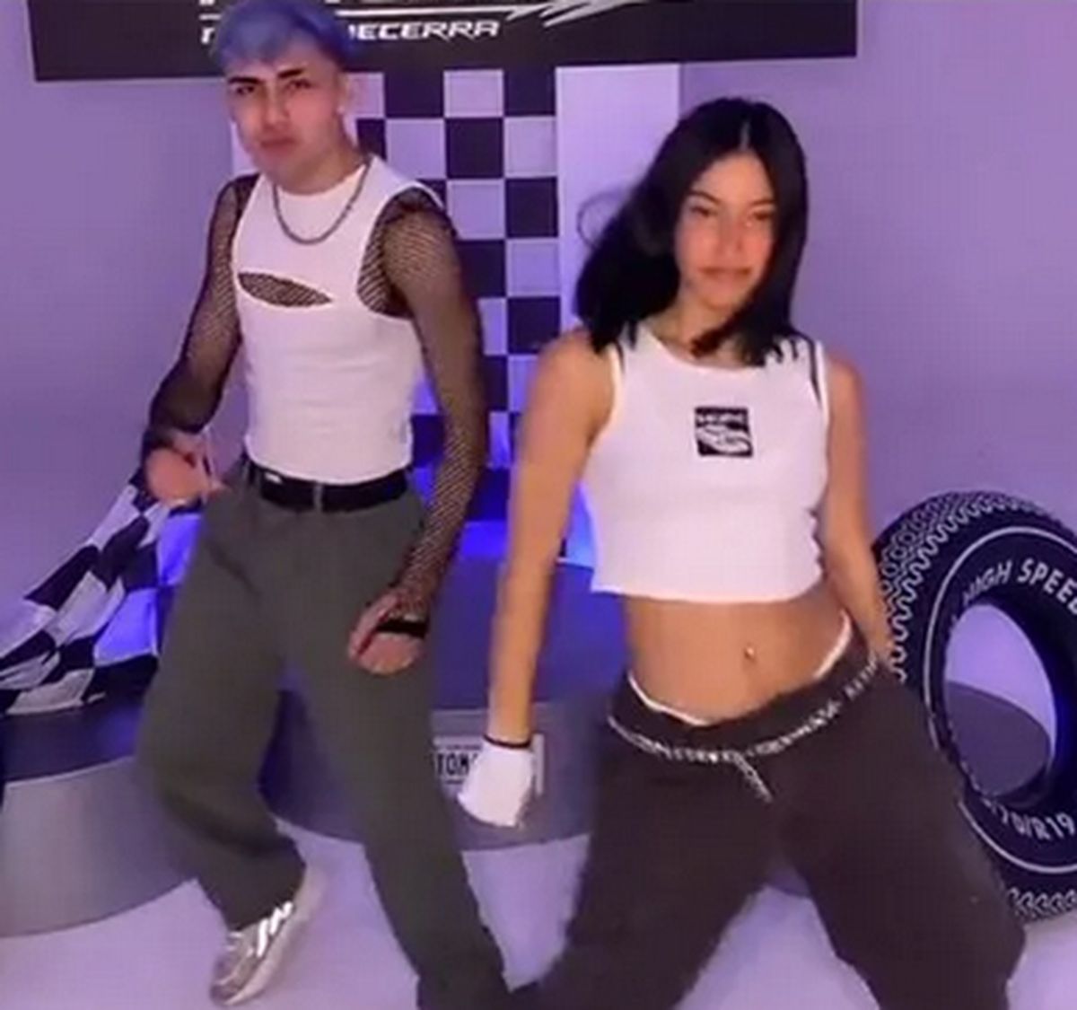 Julieta Rossi sube sus coreografías bailando sola o con amigos. Julieta Rossi sube sus coreografías bailando sola o con amigos.