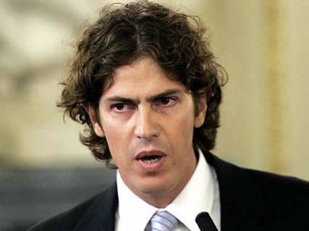 Martín Lousteau es el presidente de la Convención Nacional de la UCR, desde donde se expresaron en contra de la Ley Ómnibus. Martín Lousteau es el presidente de la Convención Nacional de la UCR, desde donde se expresaron en contra de la Ley Ómnibus.