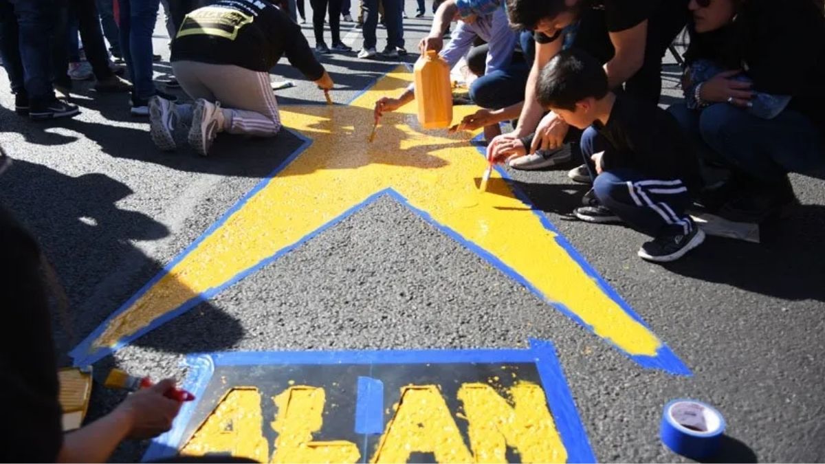 La estrella amarilla de Alan, en el Acceso Sur.