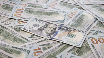 Tras el dato de la inflación, el dólar volvió a bajar y subió el riesgo país Tras el dato de la inflación, el dólar volvió a bajar y subió el riesgo país