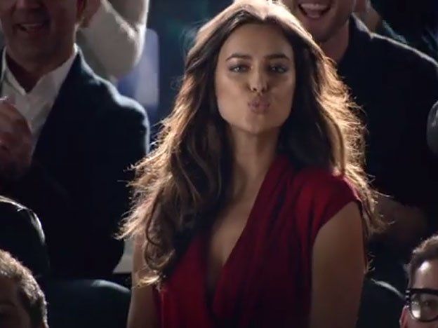 Impresionante comercial de Nike, plagado de figuras