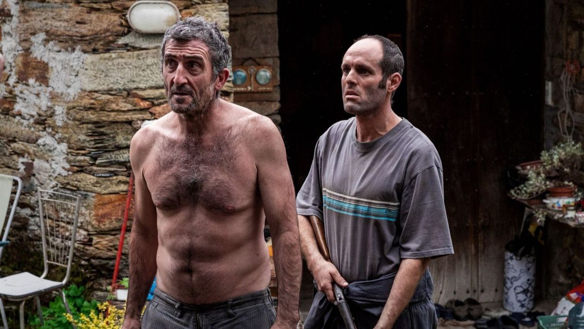 Grandiosa película. Es As Bestas con el talentoso Luis Zahera. Grandiosa película. Es As Bestas con el talentoso Luis Zahera. 