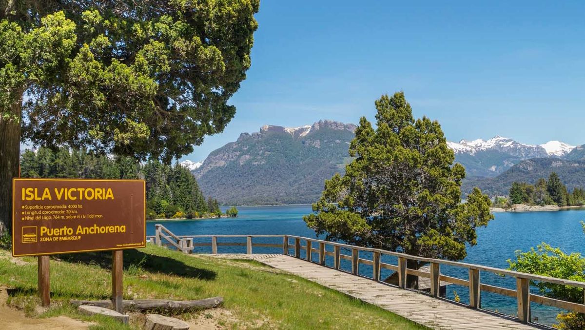 La Isla Victoria y el Bosque de Arrayanes, un lugar impactante por su belleza natural y el paisaje que lo rodea La Isla Victoria y el Bosque de Arrayanes, un lugar impactante por su belleza natural y el paisaje que lo rodea