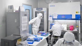Coronavirus: Estados Unidos anuncia que la vacuna recién estaría el año que viene