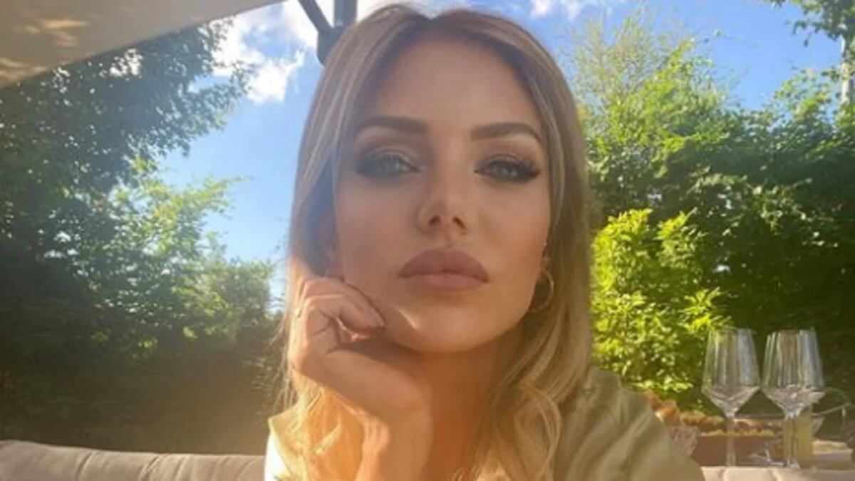 La foto más comprometedora de Evangelina Anderson con un hombre en México.
