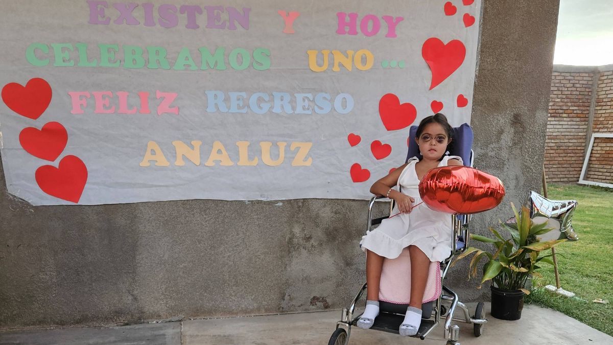 Analuz salió del Hospital Notti y sus allegados celebraron a lo grande. Sobrevivió a un grave accidente con un portón.