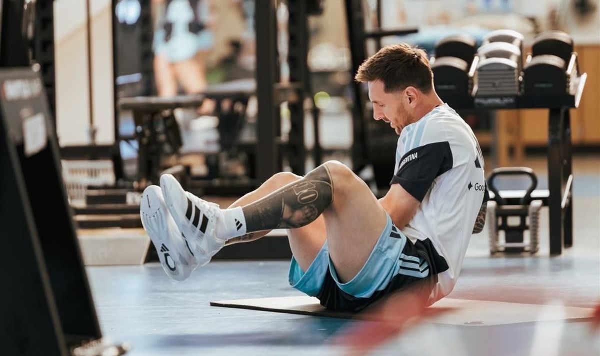 Messi se entrenó aparte de sus compañeros.