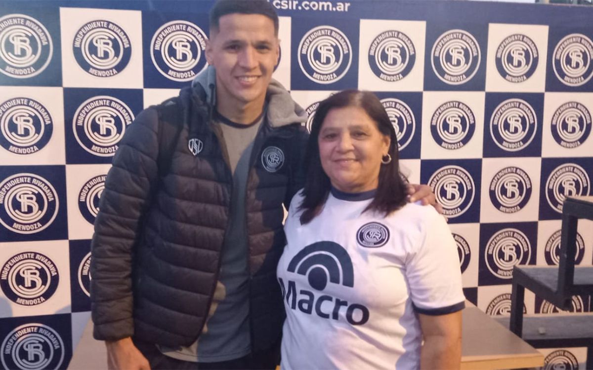 Mabel, su mamá, vino a Mendoza para acompañar a Alex Mabel, su mamá, vino a Mendoza para acompañar a Alex