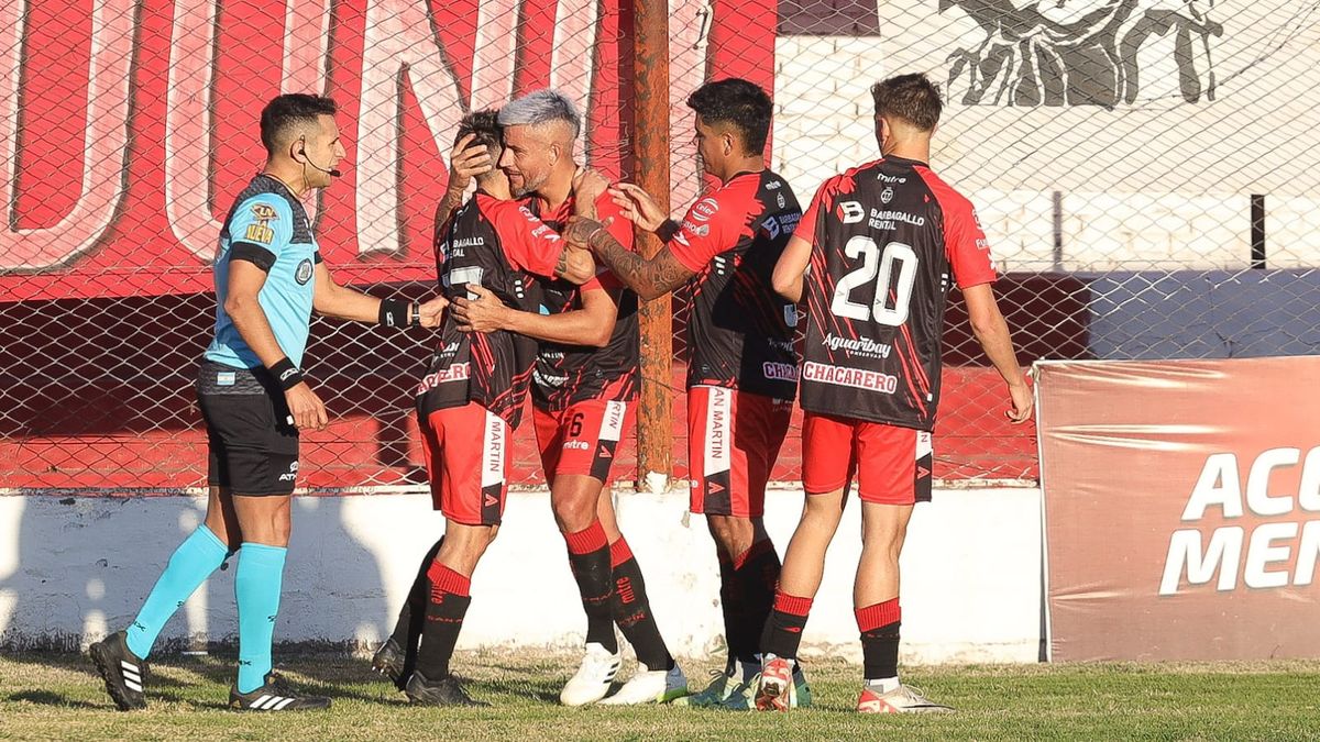 Atlético San Martín le ganó a Atenas de Río Cuarto con gol de Nacho Simionato.