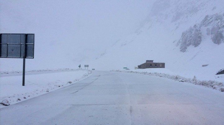 El Paso Cristo Redentor se encuentra cerrado por un temporal de nieve