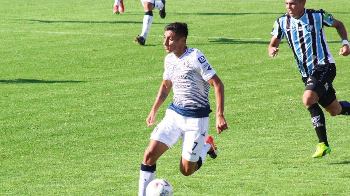 El volante Ignacio Castro hizo su debut ante Almagro.