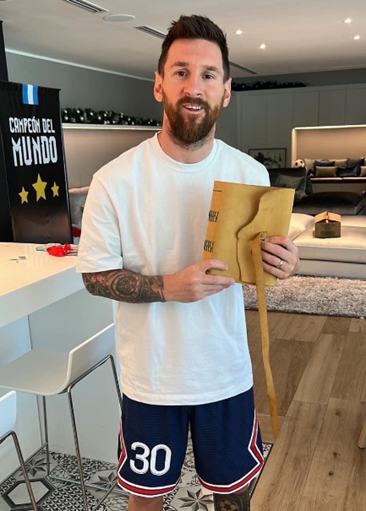 Lionel Messi en su casa de Rosario a horas de retornar a París