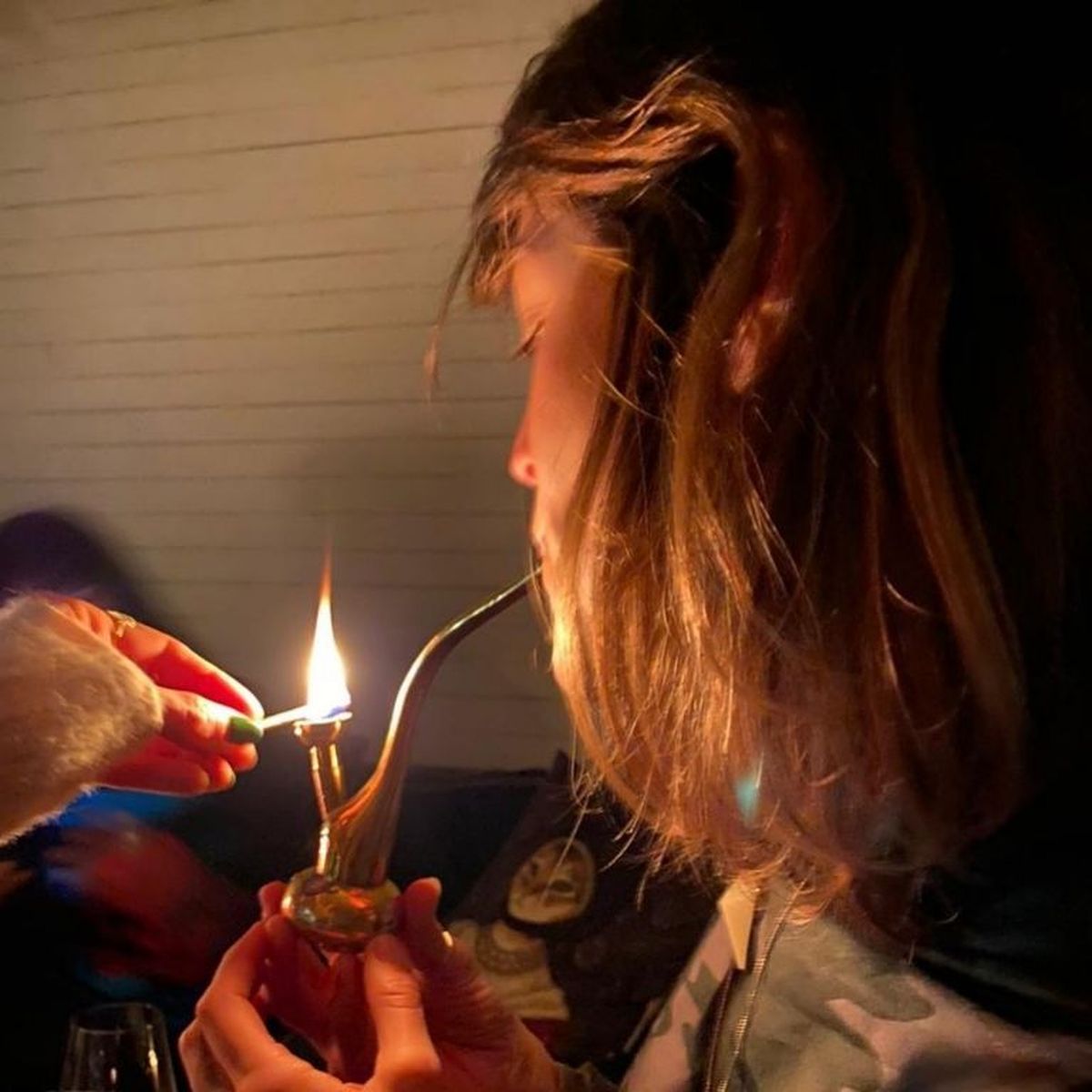 ¡Reventó la red! La controversial foto de Calu Rivero fumando marihuana