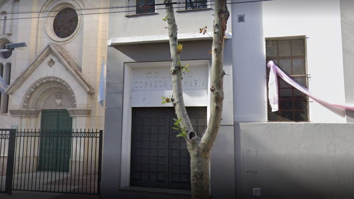 Un profesor de Literatura que daba clases en el Colegio Corazón de María fue denunciado penalmente por corrupción de menores.