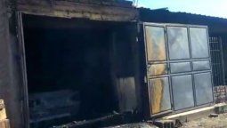 Piden ayuda para un policía del Valle de Uco tras incendiarse toda su casa