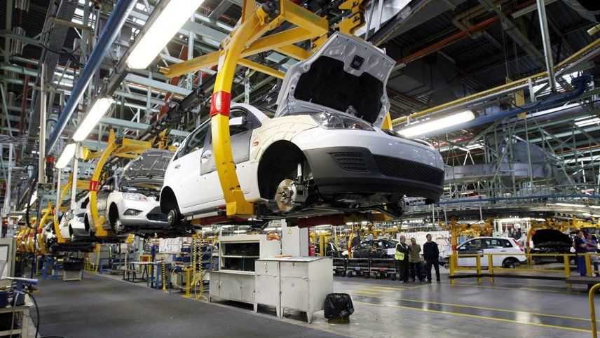 Bajó el 40% la producción  automotriz