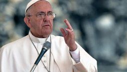 Francisco criticó a los países indiferentes ante la crisis migratoria