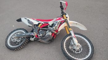 Robó una moto de una concesionaria en Godoy Cruz y fue detenido tras una persecución Robó una moto de una concesionaria en Godoy Cruz y fue detenido tras una persecución