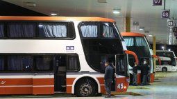 Choferes de corta y media distancia recibirán el plus de $4.000 pero sigue la paritaria