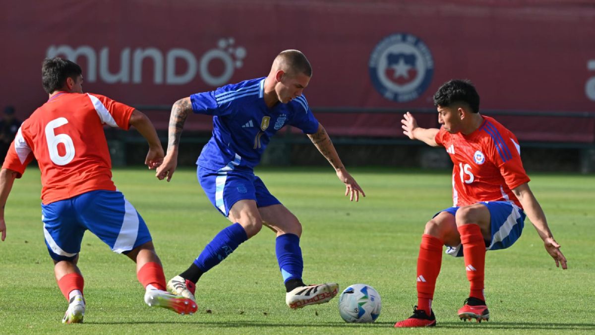 La Selección argentina Sub 20 inició la serie de dos partidos amistosos previos al Sudamericano con un triunfo en tierras chilenas. La Selección argentina Sub 20 inició la serie de dos partidos amistosos previos al Sudamericano con un triunfo en tierras chilenas.