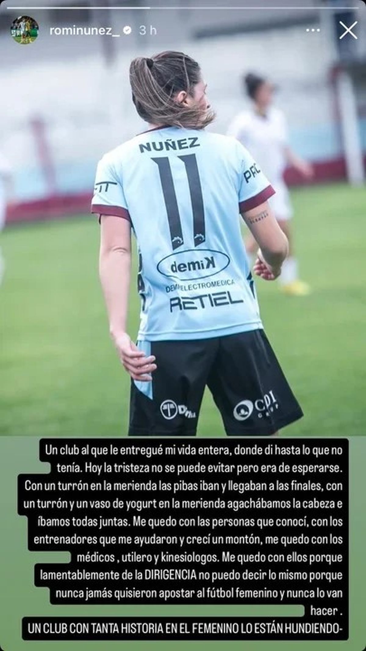 El enojo de Romina Núñez, ex figura de UAI Urquiza. El enojo de Romina Núñez, ex figura de UAI Urquiza.