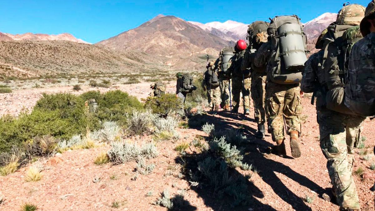 Imagen ilustrativa del Ejército Argentino en una expedición al cerro Montura