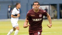 Ojo River: Pepe Sand le marcó tres goles a Gimnasia en el Bosque