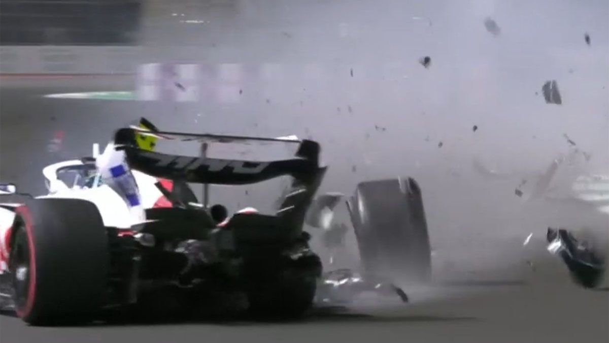 El auto de Mick Schumacher se estrelló contra el paredón.