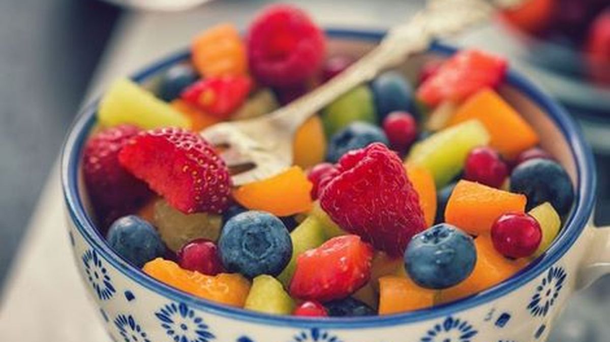 La creatividad es uno de los mejores trucos para preparar una buena ensalada de frutas.