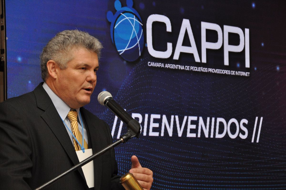 Rodolfo Bianchi, presidente de la Cámara Argentina de Pequeños Proveedores de Internet, explicó porqué no es rentable invertir para dotar de internet a las zonas más rurales.
