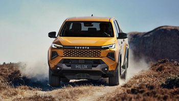 Así es la nueva Toyota Hilux eléctrica: la mítica pick-up que sobrevivió a todo se reinventa
