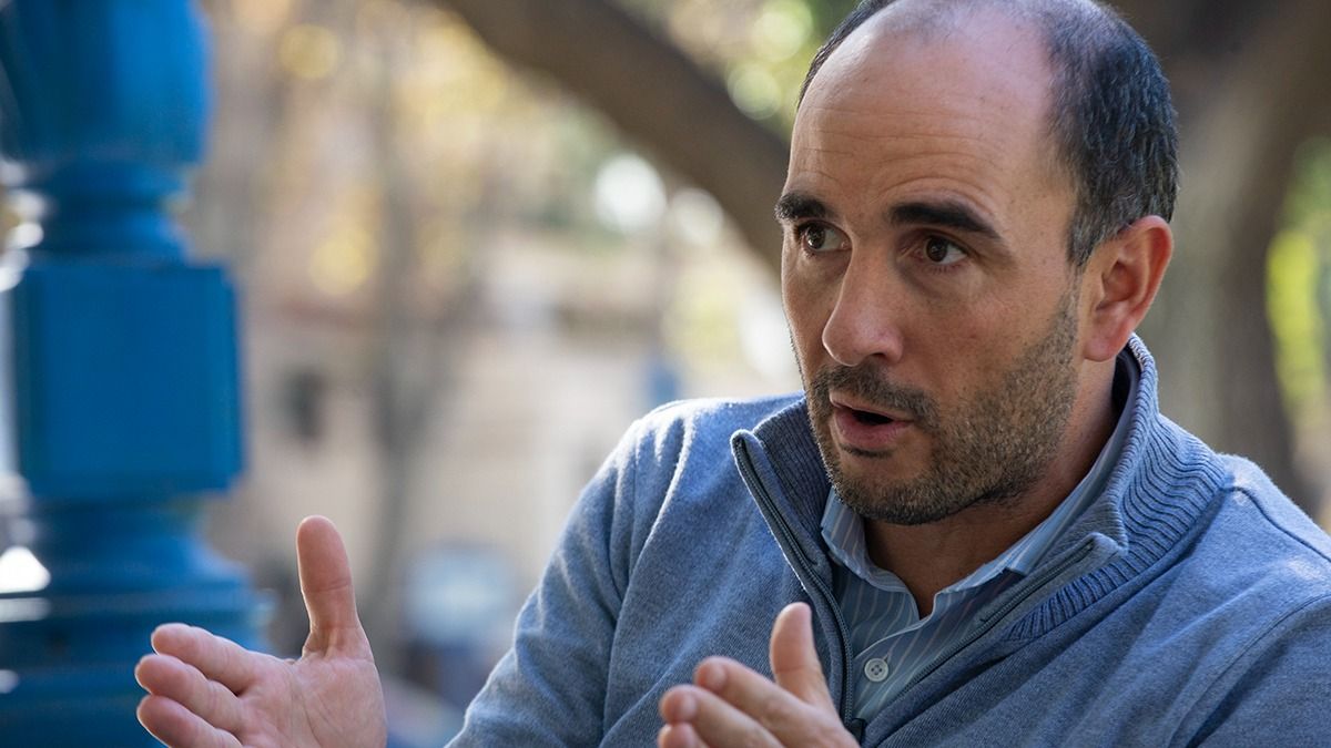 El funcionario opina que no se pueden abrir paritarias exclusivas para los docentes.