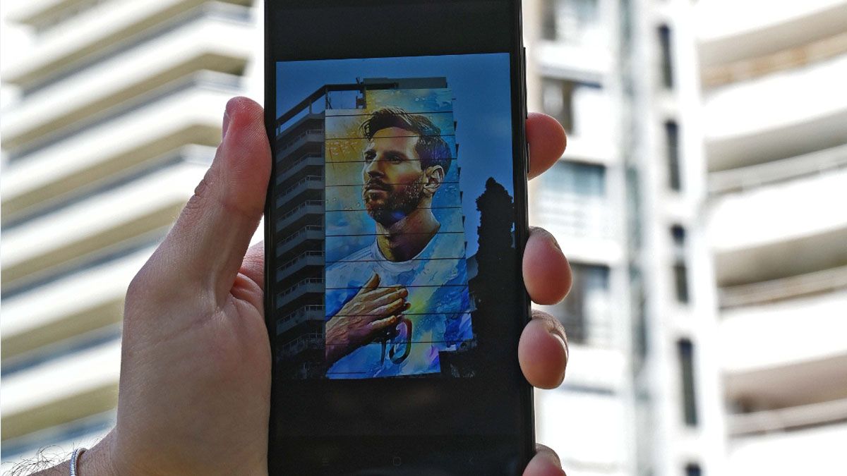 El mural Messi embanderado se hace realidad en Rosario