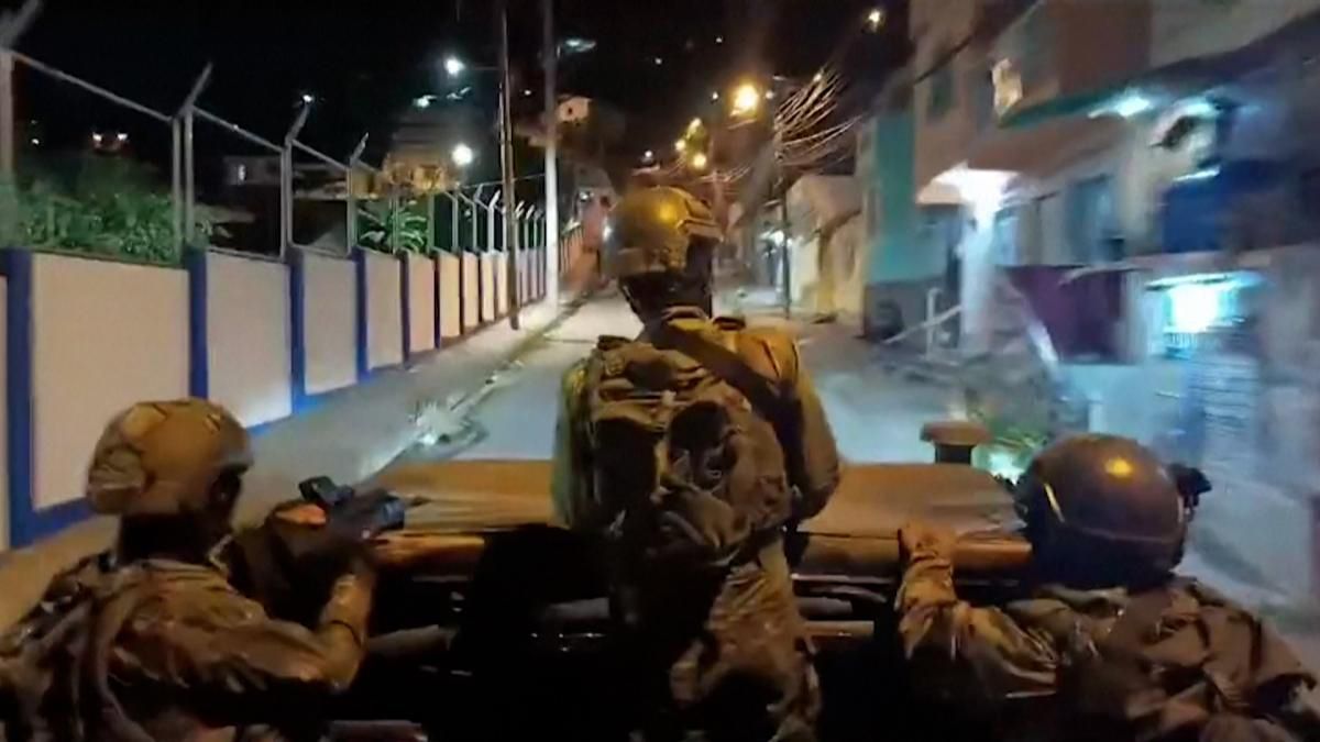 El presidente de Ecuador ordenó a las fuerzas armadas ejecutar operaciones militares para neutralizar a grupos criminales El presidente de Ecuador ordenó a las fuerzas armadas ejecutar operaciones militares para neutralizar a grupos criminales