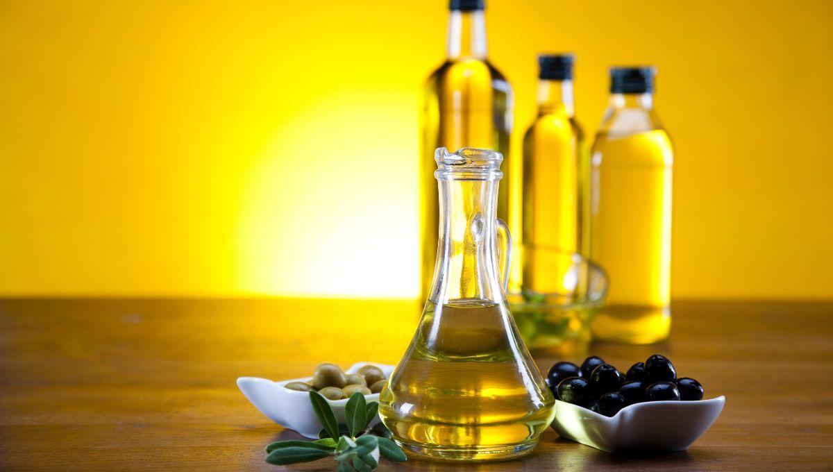 El aceite de oliva, un producto noble cada vez mas falsificado. El aceite de oliva, un producto noble cada vez mas falsificado.