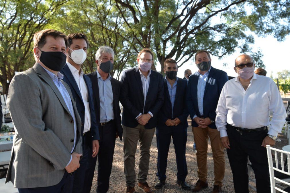 Diferentes figuras del PJ sumaron su respaldo al presidente Alberto Fernández en el Desayuno de la COVIAR.