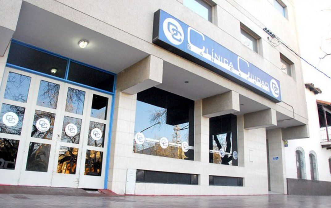 Clínica Ciudad de San Rafael. Hubo muchos contagios en las últimas horas.