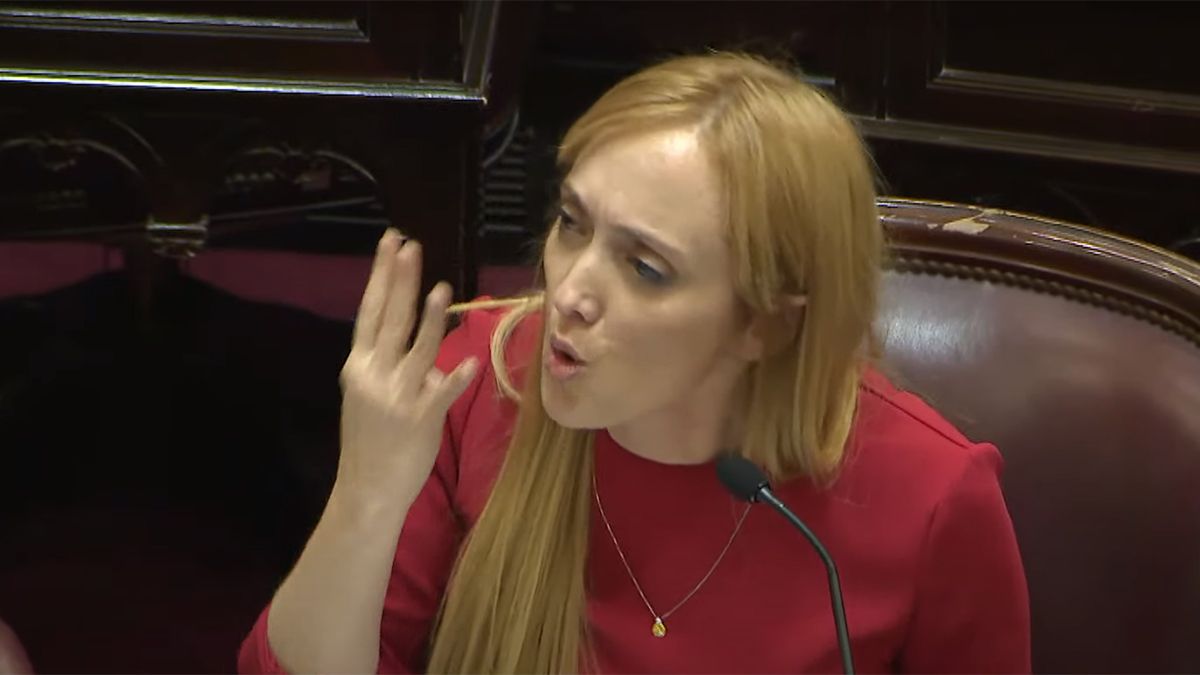 La presidenta del PJ, y senadora nacional, Anabel Fernández Sagasti le planteó a Rodolfo Suarez que sea empático a la hora de ofrecer aumentos a los empleados estatales y le recordó que Axel Kicillof, el gobernador de Buenos Aires, otorgó un aumento del 90%.