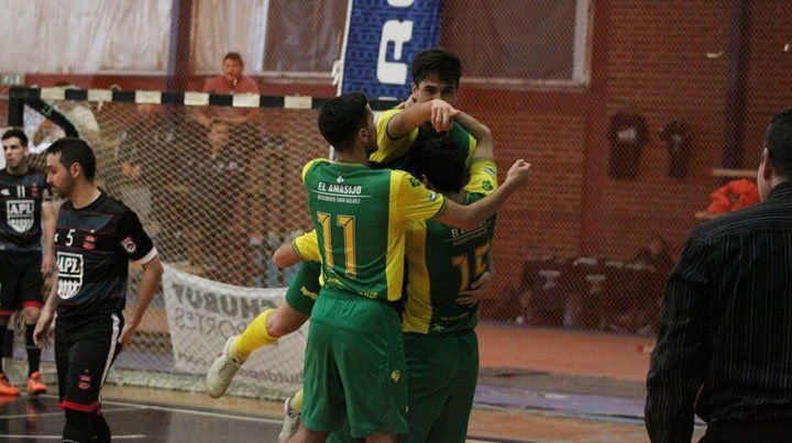 Cementista se metió en cuartos de final
