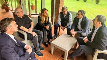 Emir Félix reapareció en un encuentro del PJ Federal para respaldar al gobernador de Misiones