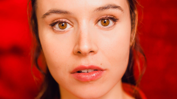 La serie francesa de Netflix que genera una revolución con 8 capítulos