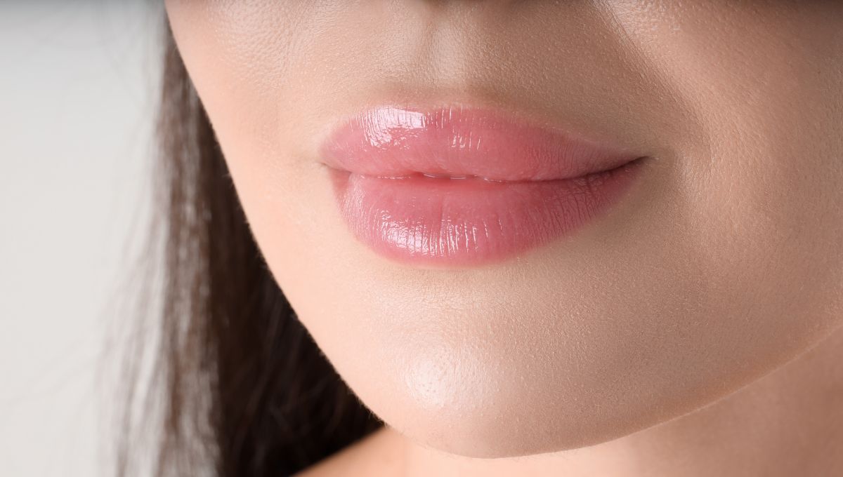 Los labiales hidratantes o con acabado gloss ayudan a que la boca se vea m&aacute;s grande y gruesa.&nbsp;